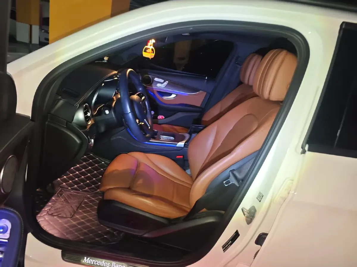 2020 Mercedes-Benz GLC Class 2.0T 197HP L4 9AT,autocango,china used car exporter,china ev exporter,chinese used car exporter,chinese used ev exporter