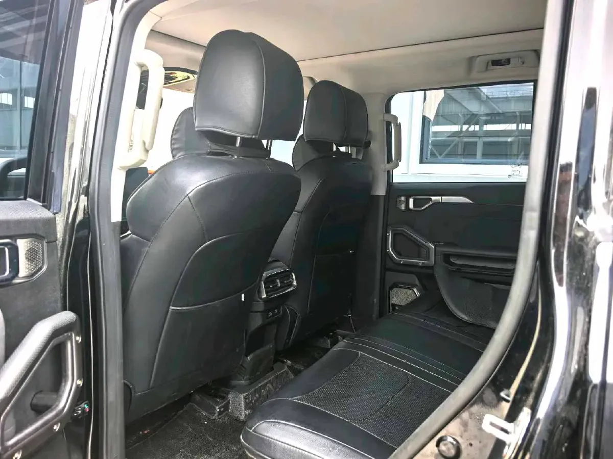 2023 Jetour Traveller 2.0T 254HP L4 7DCT,autocango,china used car exporter,china ev exporter,chinese used car exporter,chinese used ev exporter