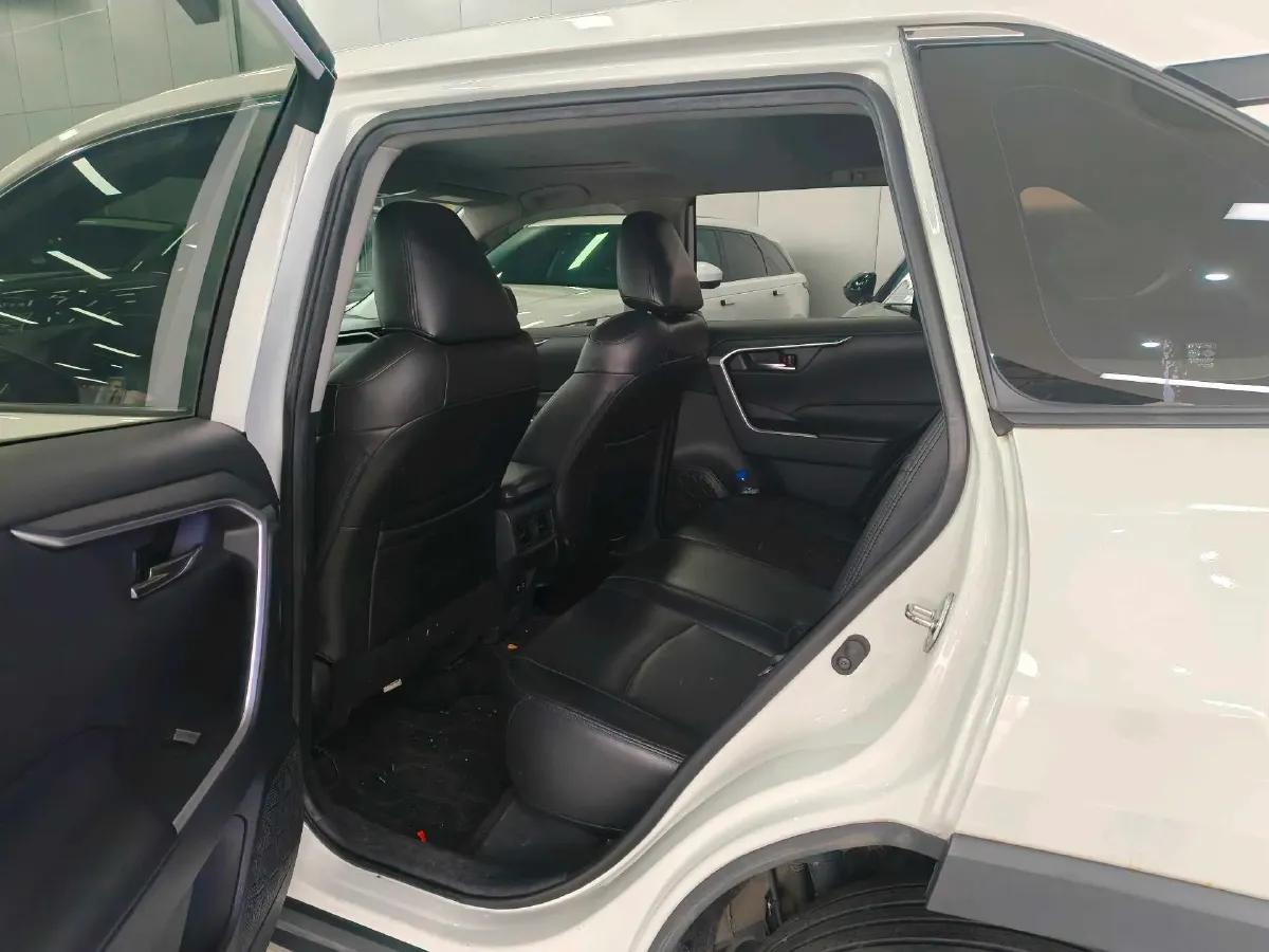 2020 Toyota RAV4 2.0L 171HP L4 CVT,autocango,china used car exporter,china ev exporter,chinese used car exporter,chinese used ev exporter