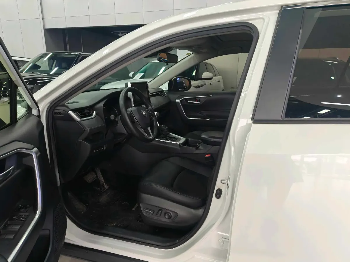 2020 Toyota RAV4 2.0L 171HP L4 CVT,autocango,china used car exporter,china ev exporter,chinese used car exporter,chinese used ev exporter