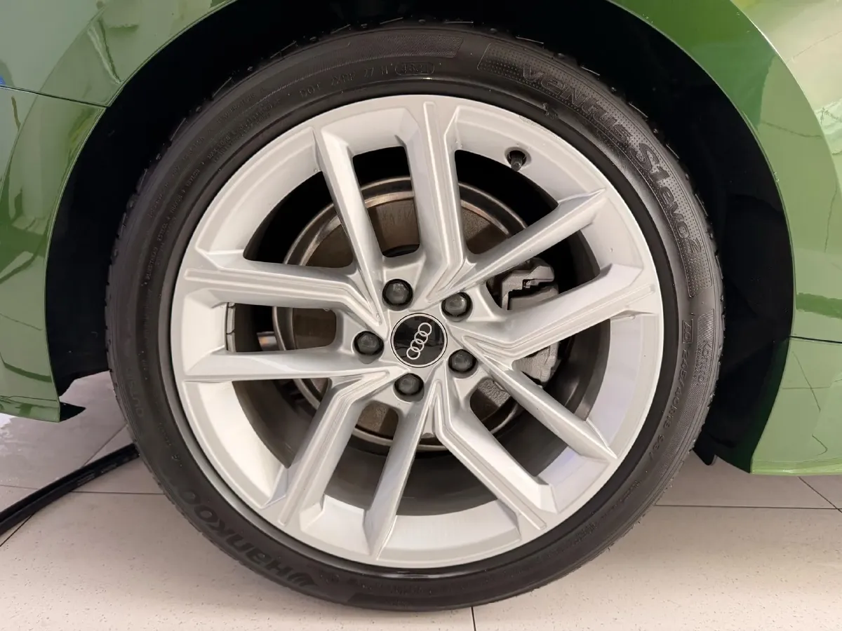 2022 Audi A5 2.0T 204HP L4 7DCT,autocango,china used car exporter,china ev exporter,chinese used car exporter,chinese used ev exporter