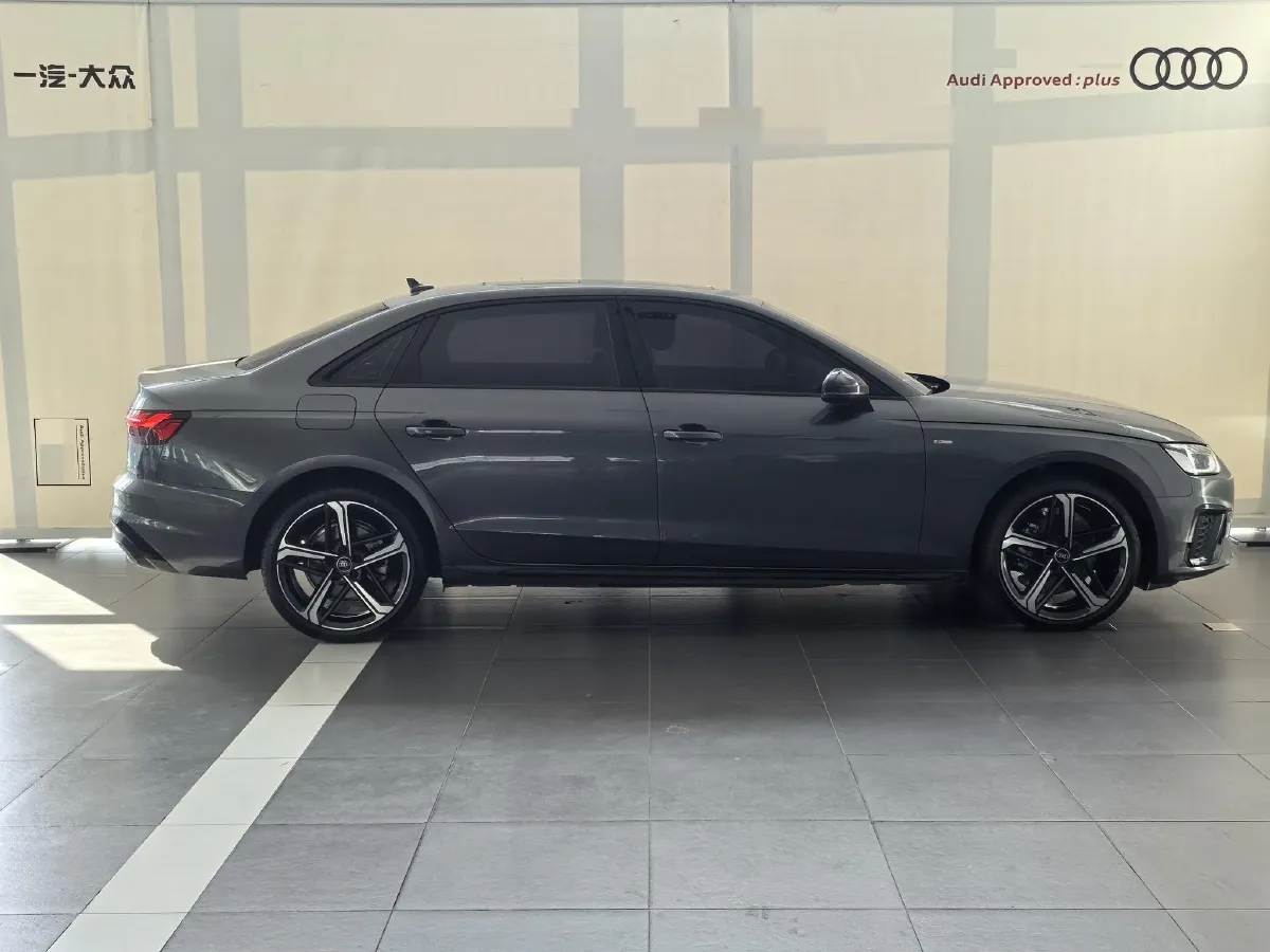 2024 Audi A4L 2.0T 190HP L4 7DCT,autocango,china used car exporter,china ev exporter,chinese used car exporter,chinese used ev exporter