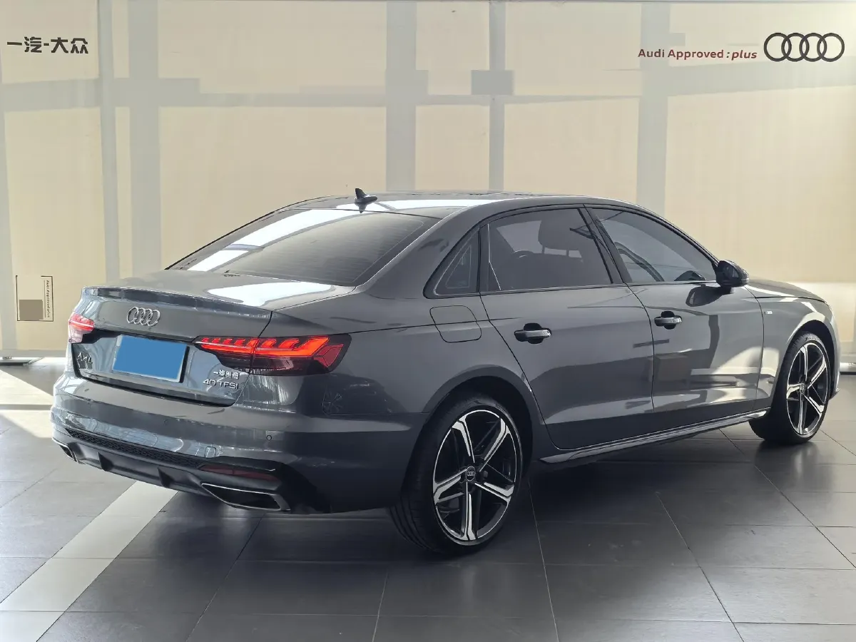 2024 Audi A4L 2.0T 190HP L4 7DCT,autocango,china used car exporter,china ev exporter,chinese used car exporter,chinese used ev exporter