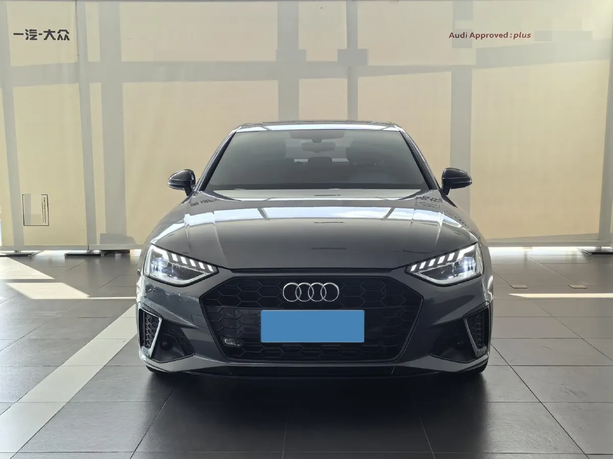 2024 Audi A4L 2.0T 190HP L4 7DCT,autocango,china used car exporter,china ev exporter,chinese used car exporter,chinese used ev exporter