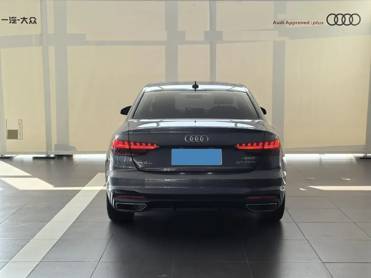 2024 Audi A4L 2.0T 190HP L4 7DCT,autocango,china used car exporter,china ev exporter,chinese used car exporter,chinese used ev exporter