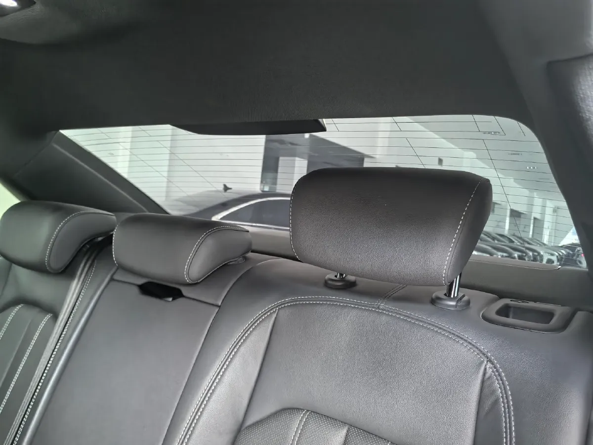 2024 Audi A4L 2.0T 190HP L4 7DCT,autocango,china used car exporter,china ev exporter,chinese used car exporter,chinese used ev exporter