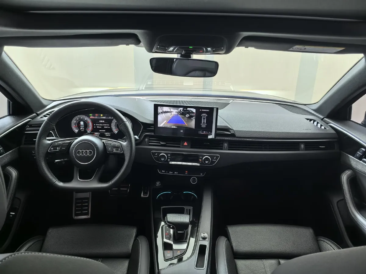 2024 Audi A4L 2.0T 190HP L4 7DCT,autocango,china used car exporter,china ev exporter,chinese used car exporter,chinese used ev exporter