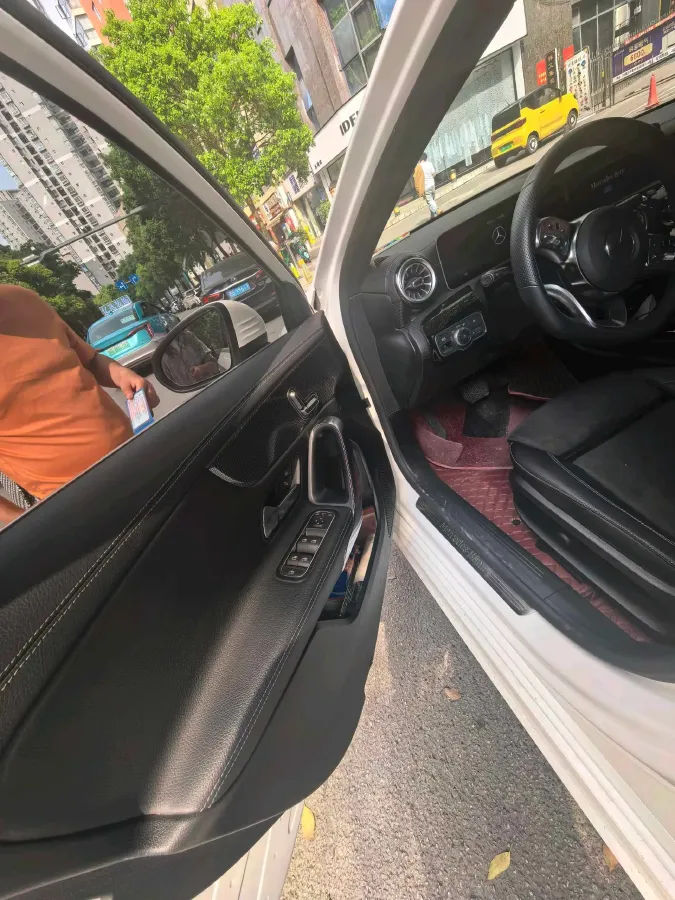 2020 Mercedes-Benz A Class 1.3T 163HP L4 7DCT,autocango,china used car exporter,china ev exporter,chinese used car exporter,chinese used ev exporter