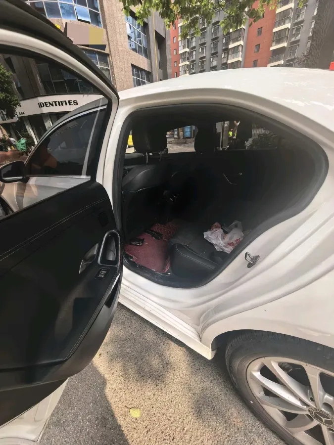 2020 Mercedes-Benz A Class 1.3T 163HP L4 7DCT,autocango,china used car exporter,china ev exporter,chinese used car exporter,chinese used ev exporter