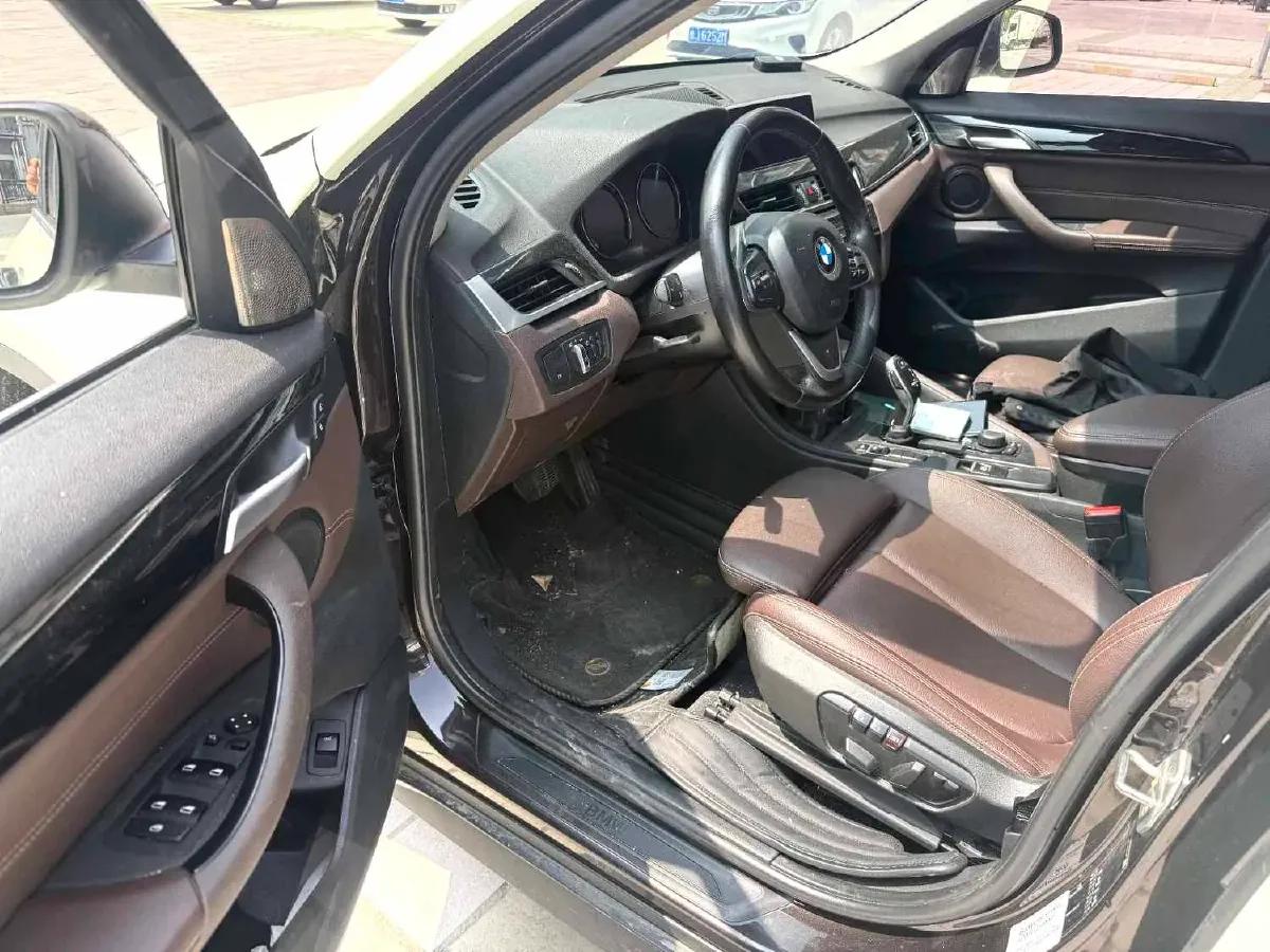 2020 BMW X1 1.5T 140HP L3 7DCT,autocango,china used car exporter,china ev exporter,chinese used car exporter,chinese used ev exporter