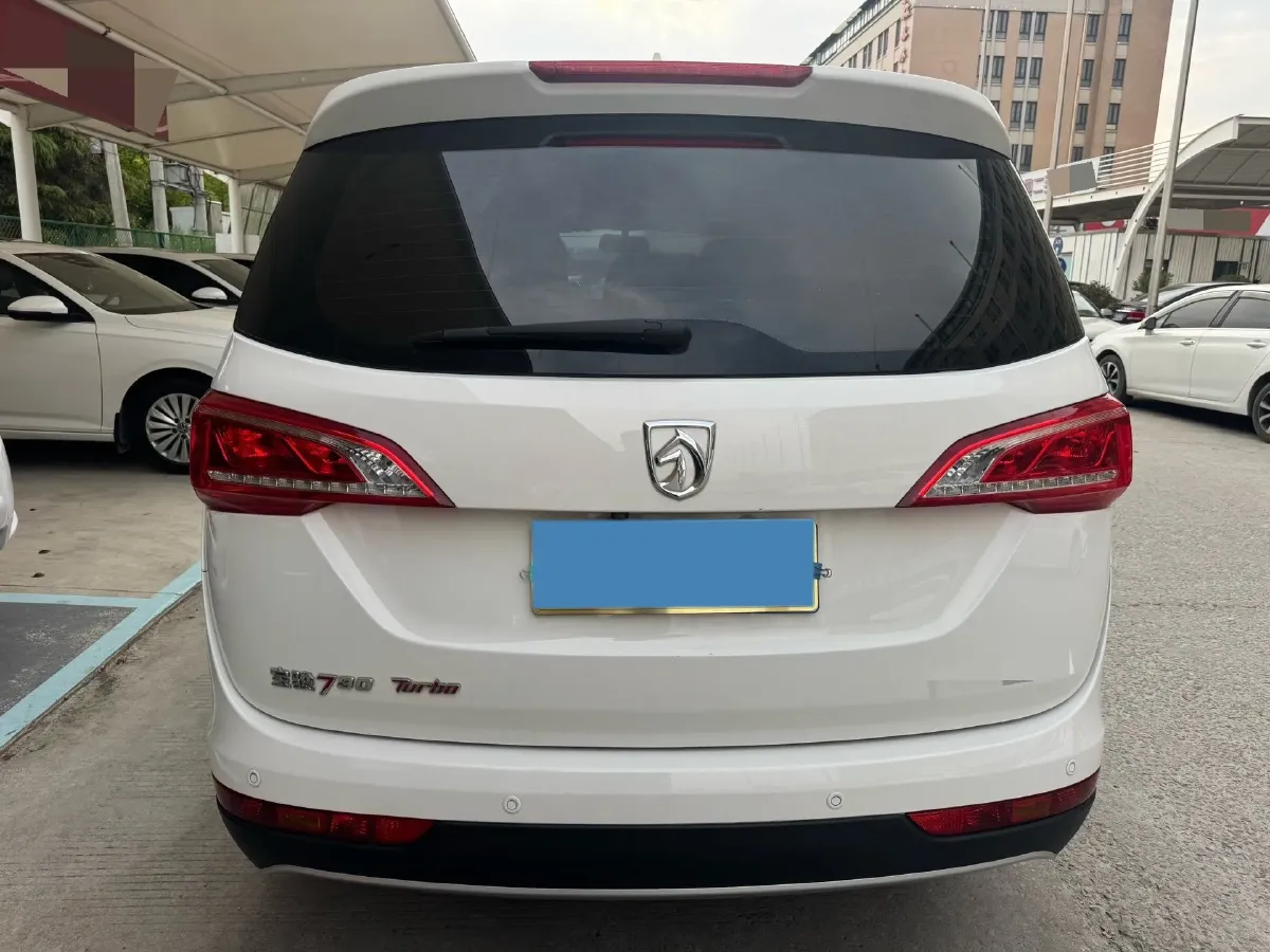 2017 BaoJun 730 1.5T 150HP L4 6MT,autocango,china used car exporter,china ev exporter,chinese used car exporter,chinese used ev exporter