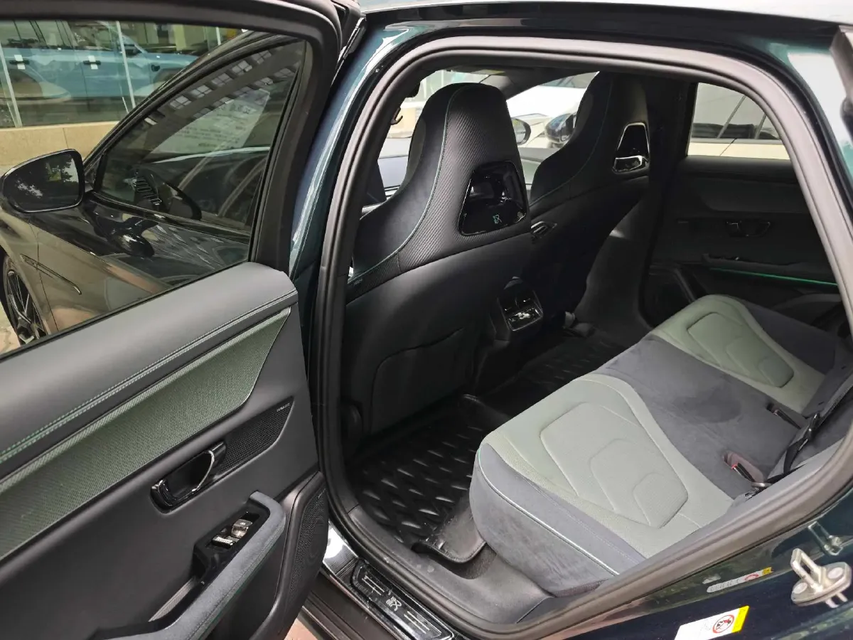 2022 Toyota Highlander 2.5L 192HP L4 E-CVT Hybrid,autocango,china used car exporter,china ev exporter,chinese used car exporter,chinese used ev exporter