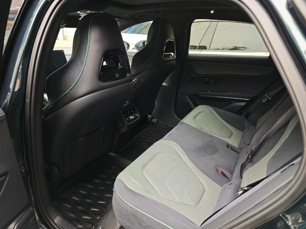 2022 Toyota Highlander 2.5L 192HP L4 E-CVT Hybrid,autocango,china used car exporter,china ev exporter,chinese used car exporter,chinese used ev exporter