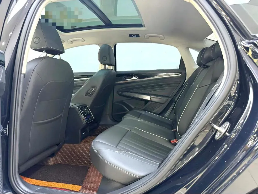 2023 Volkswagen Passat 2.0T 186HP L4 7DCT,autocango,china used car exporter,china ev exporter,chinese used car exporter,chinese used ev exporter