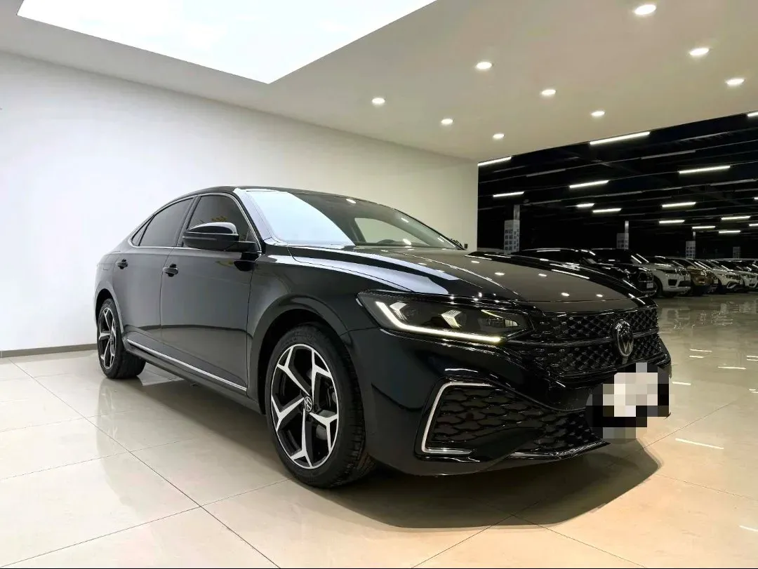 2023 Volkswagen Passat 2.0T 186HP L4 7DCT,autocango,china used car exporter,china ev exporter,chinese used car exporter,chinese used ev exporter
