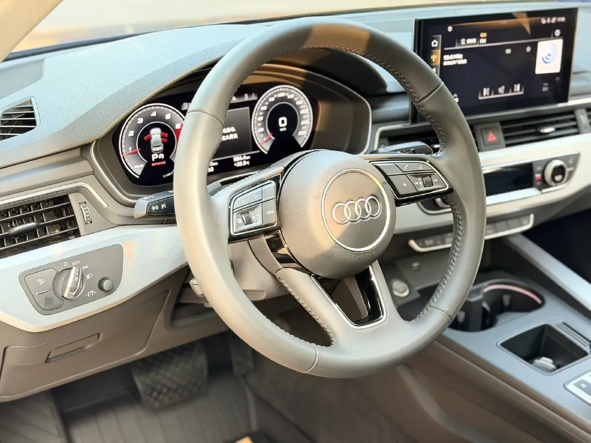 2020 Audi A4L 2.0T 190HP L4 7DCT,autocango,china used car exporter,china ev exporter,chinese used car exporter,chinese used ev exporter