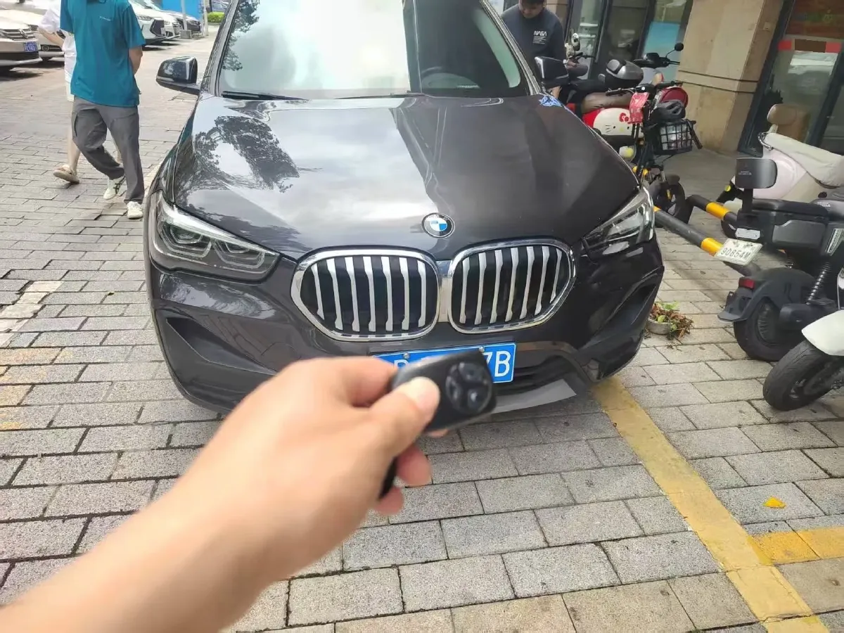 2021 BMW X1 1.5T 140HP L3 7DCT,autocango,china used car exporter,china ev exporter,chinese used car exporter,chinese used ev exporter