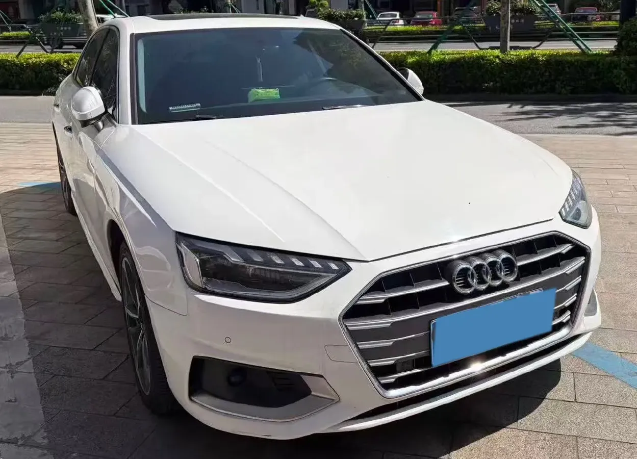 2020 Audi A4L 2.0T 190HP L4 7DCT,autocango,china used car exporter,china ev exporter,chinese used car exporter,chinese used ev exporter