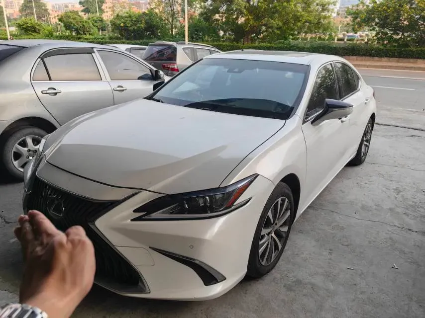 2018 Lexus ES 2.0L 167HP L4 6AT,autocango,china used car exporter,china ev exporter,chinese used car exporter,chinese used ev exporter