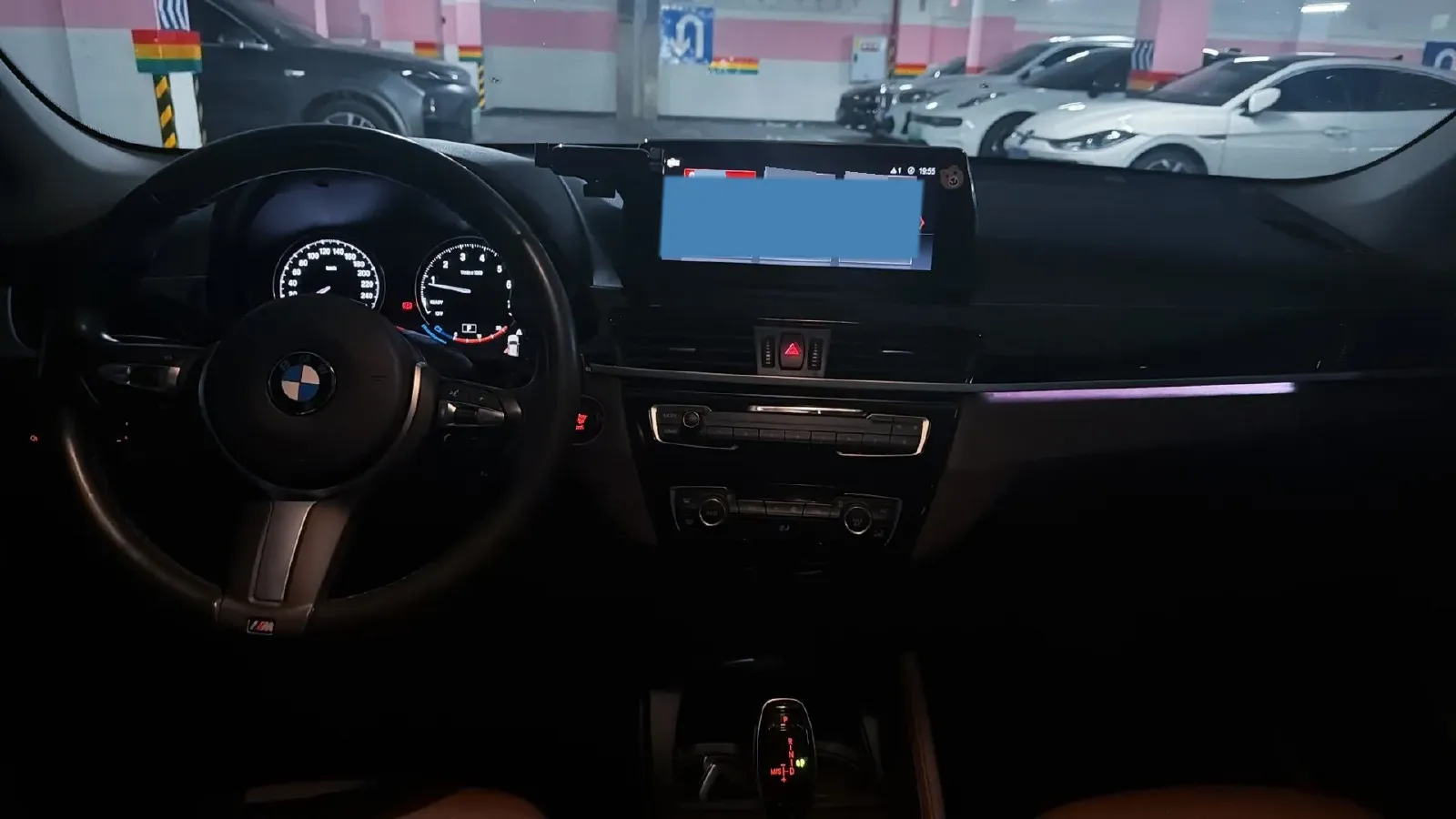 2022 BMW X1 2.0T 192HP L4 7DCT,autocango,china used car exporter,china ev exporter,chinese used car exporter,chinese used ev exporter