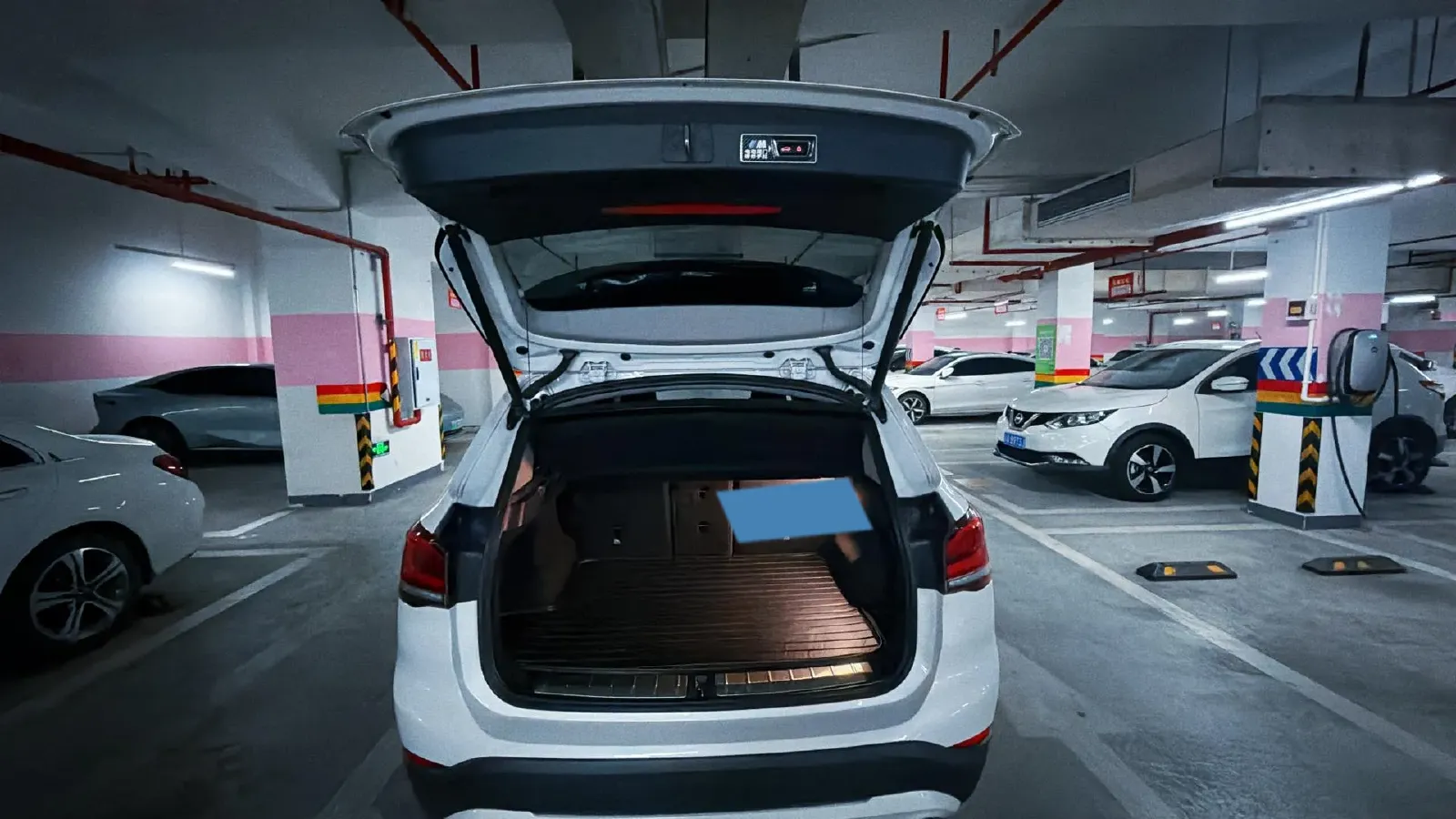 2022 BMW X1 2.0T 192HP L4 7DCT,autocango,china used car exporter,china ev exporter,chinese used car exporter,chinese used ev exporter