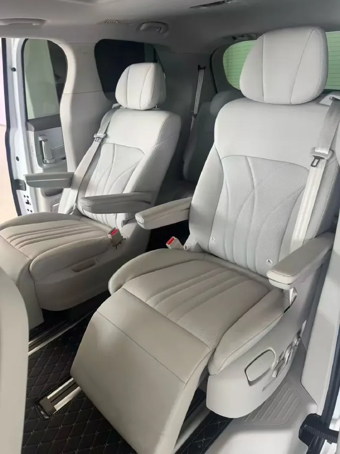 2025 Roewe iMAX8 1.5T 150HP L4 1DHT PHEV 24.7KWH,autocango,china used car exporter,china ev exporter,chinese used car exporter,chinese used ev exporter