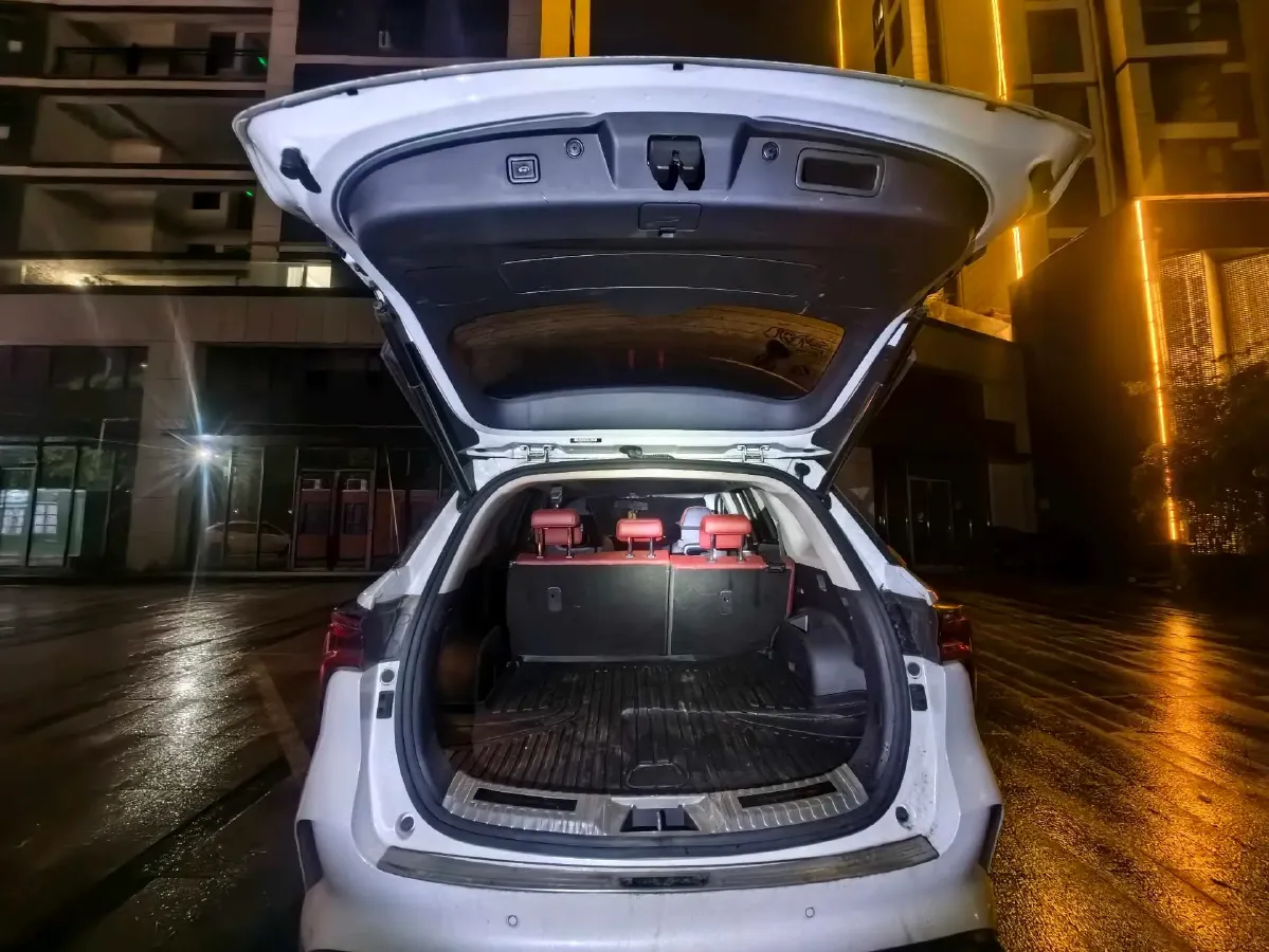 2020 ChangAn CS75 Plus 2.0T 233HP L4 8AT,autocango,china used car exporter,china ev exporter,chinese used car exporter,chinese used ev exporter