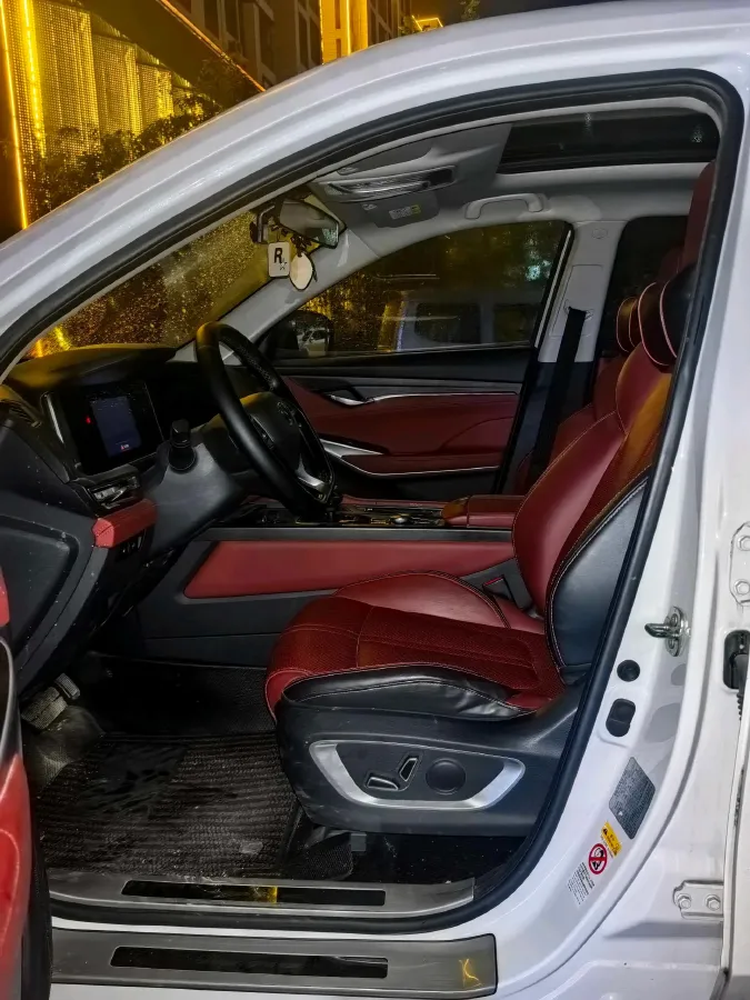 2020 ChangAn CS75 Plus 2.0T 233HP L4 8AT,autocango,china used car exporter,china ev exporter,chinese used car exporter,chinese used ev exporter