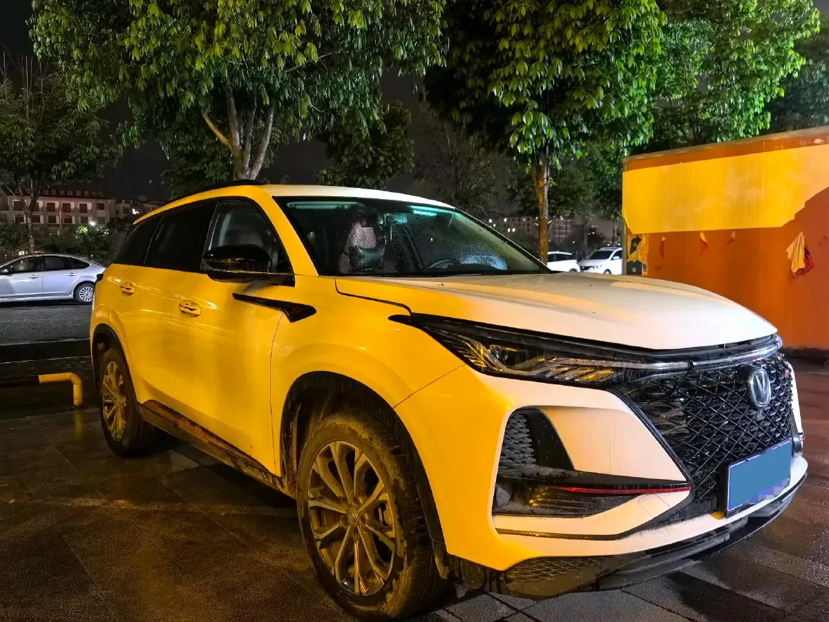 2020 ChangAn CS75 Plus 2.0T 233HP L4 8AT,autocango,china used car exporter,china ev exporter,chinese used car exporter,chinese used ev exporter