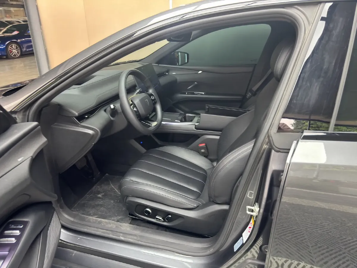 2025 Deepal L07 BEV 56.12KWH,autocango,china used car exporter,china ev exporter,chinese used car exporter,chinese used ev exporter