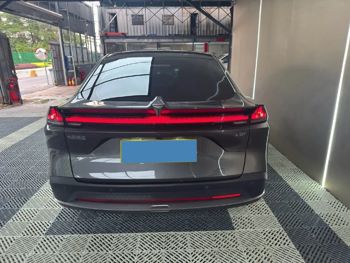 2025 Deepal L07 BEV 56.12KWH,autocango,china used car exporter,china ev exporter,chinese used car exporter,chinese used ev exporter