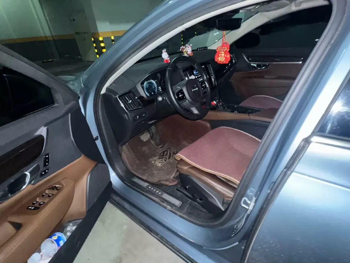 2018 Volvo S90 2.0T 254HP L4 8AT,autocango,china used car exporter,china ev exporter,chinese used car exporter,chinese used ev exporter