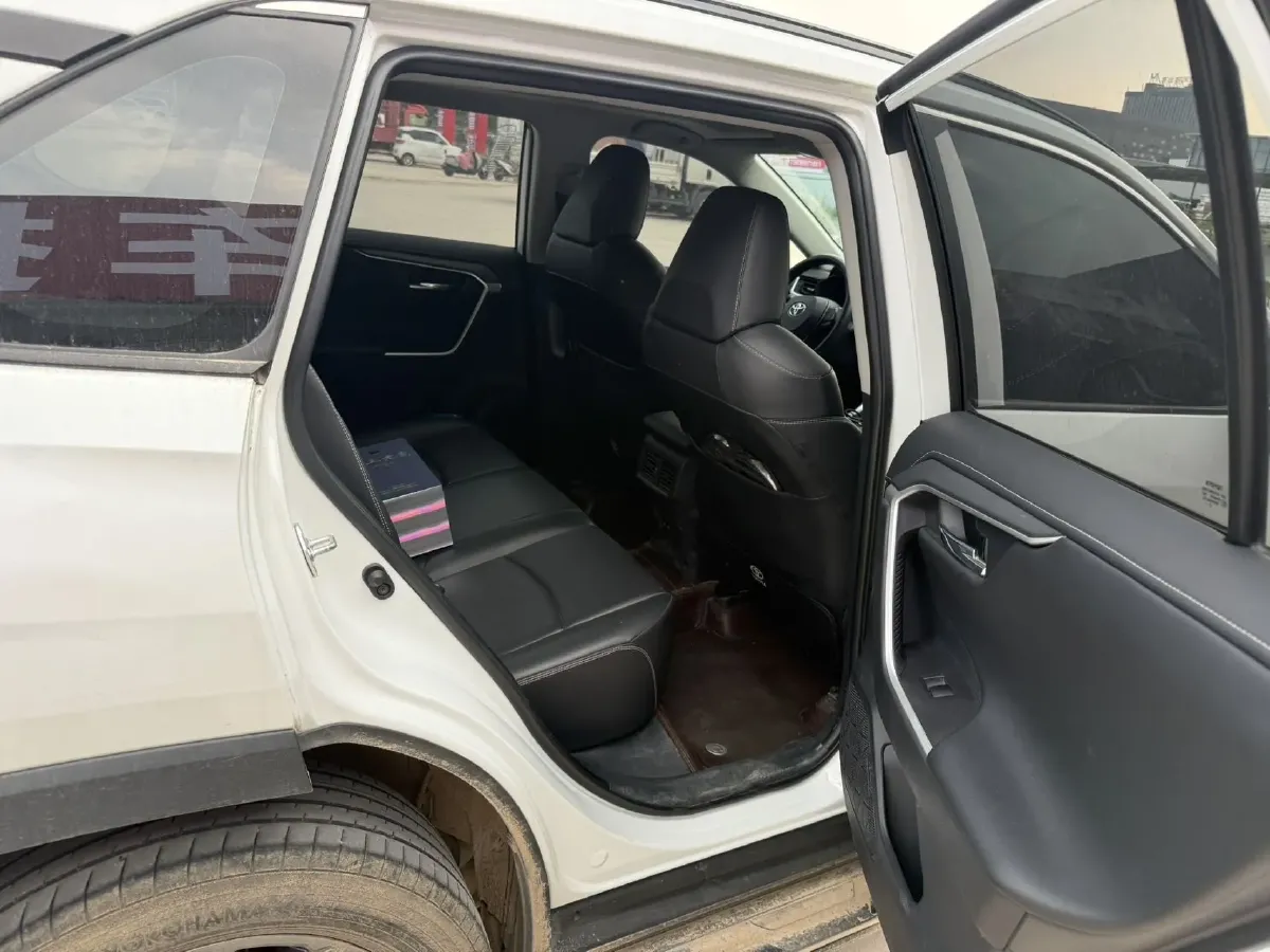 2023 Toyota RAV4 2.0L 171HP L4 CVT,autocango,china used car exporter,china ev exporter,chinese used car exporter,chinese used ev exporter