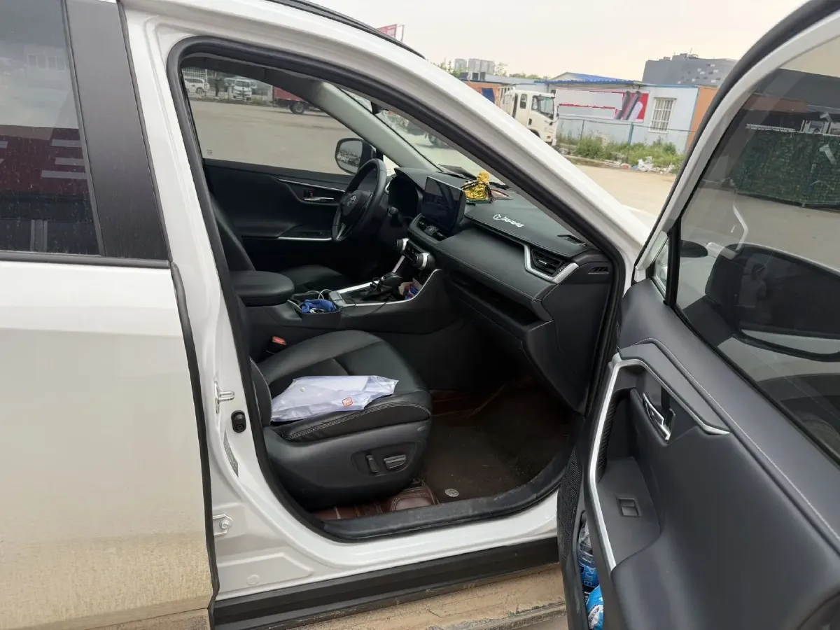 2023 Toyota RAV4 2.0L 171HP L4 CVT,autocango,china used car exporter,china ev exporter,chinese used car exporter,chinese used ev exporter