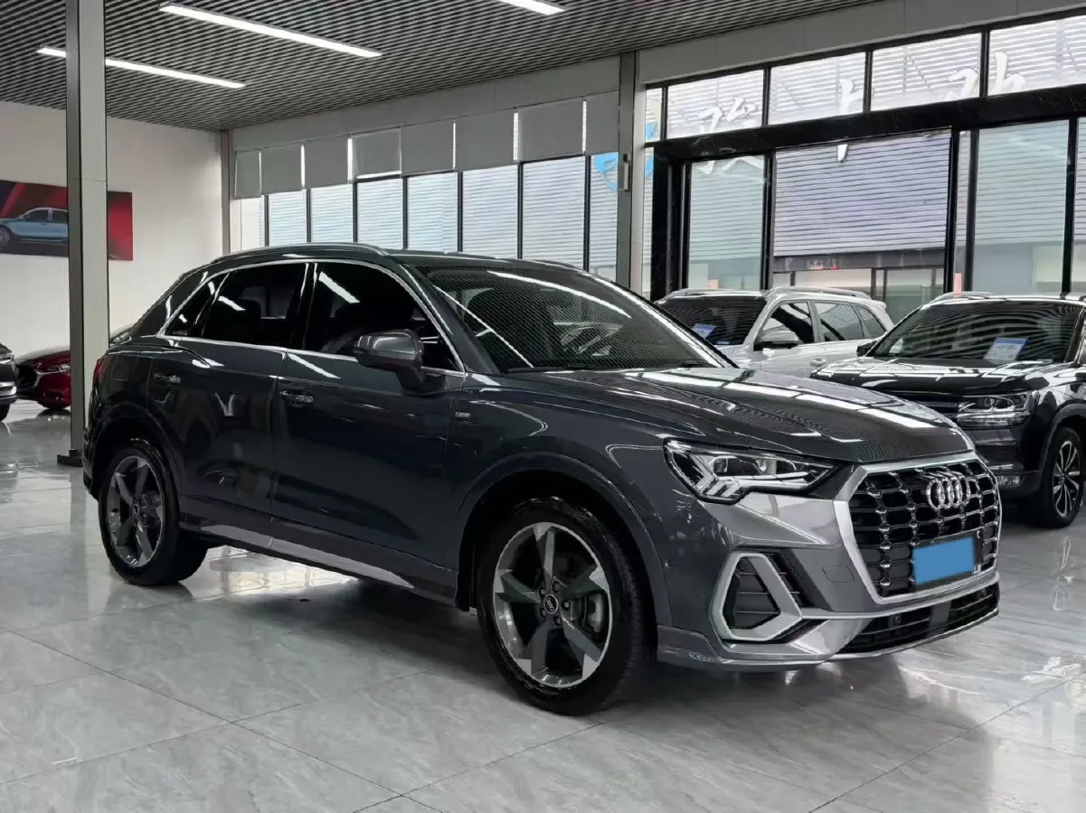 2021 Audi Q3 2.0T 186HP L4 7DCT,autocango,china used car exporter,china ev exporter,chinese used car exporter,chinese used ev exporter