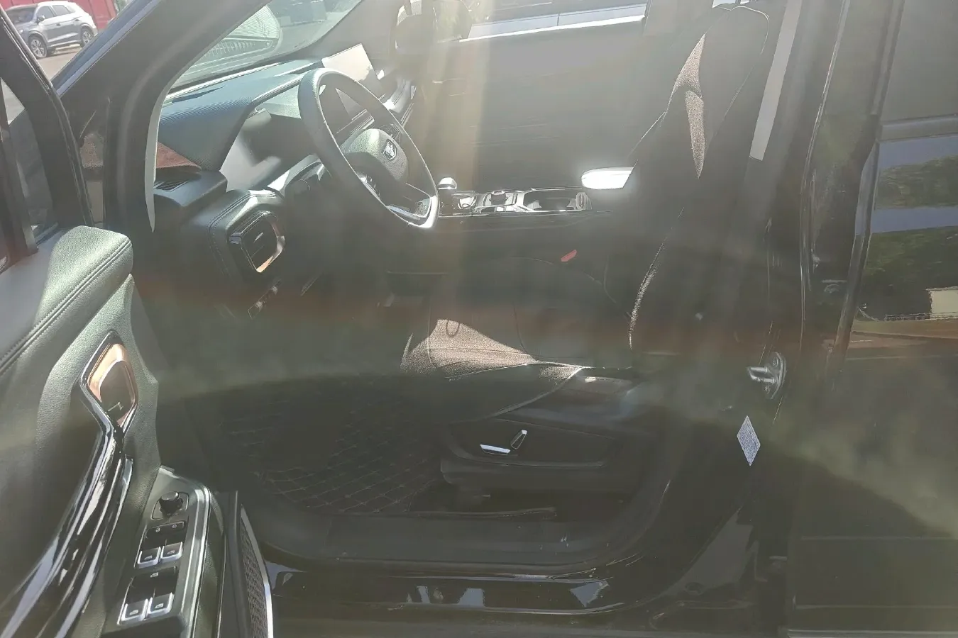 2022 Geely Okavango 1.8T 184HP L4 7DCT,autocango,china used car exporter,china ev exporter,chinese used car exporter,chinese used ev exporter