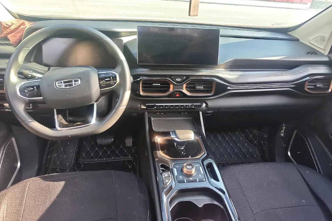 2022 Geely Okavango 1.8T 184HP L4 7DCT,autocango,china used car exporter,china ev exporter,chinese used car exporter,chinese used ev exporter