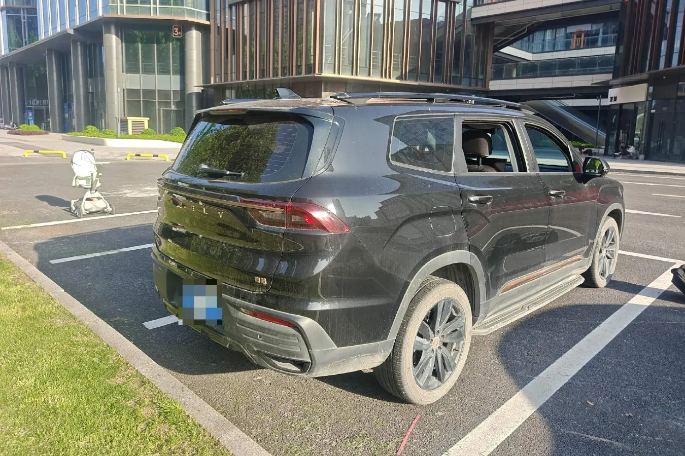 2022 Geely Okavango 1.8T 184HP L4 7DCT,autocango,china used car exporter,china ev exporter,chinese used car exporter,chinese used ev exporter
