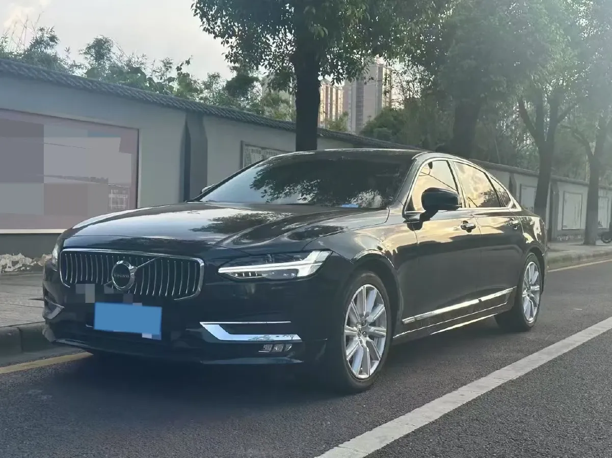 2020 Volvo S90 2.0T 254HP L4 8AT,autocango,china used car exporter,china ev exporter,chinese used car exporter,chinese used ev exporter