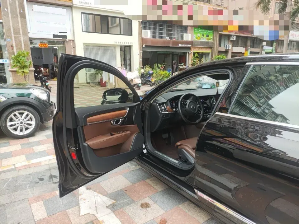 2020 Volvo S90 2.0T 254HP L4 8AT,autocango,china used car exporter,china ev exporter,chinese used car exporter,chinese used ev exporter