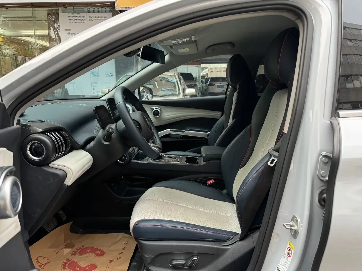 2022 Hycan Z03 BEV 64.23KWH,autocango,china used car exporter,china ev exporter,chinese used car exporter,chinese used ev exporter