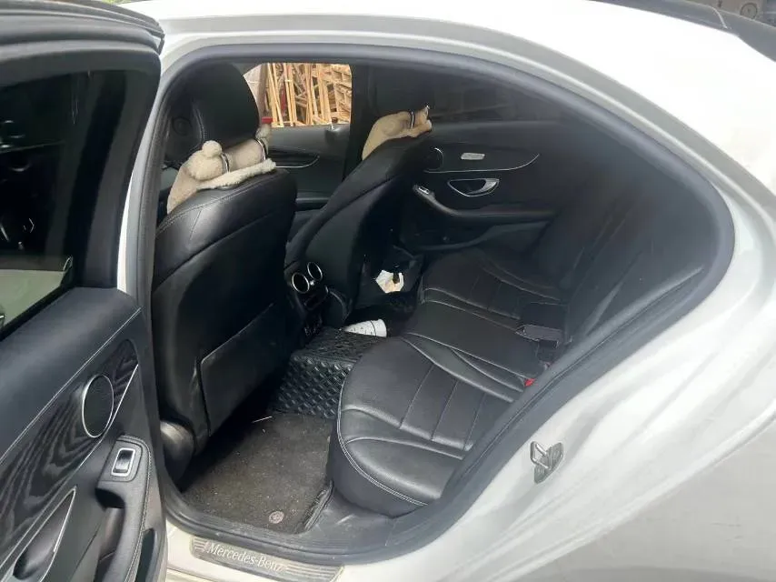 2021 Mercedes-Benz C Class 1.5T 184HP L4 9AT,autocango,china used car exporter,china ev exporter,chinese used car exporter,chinese used ev exporter