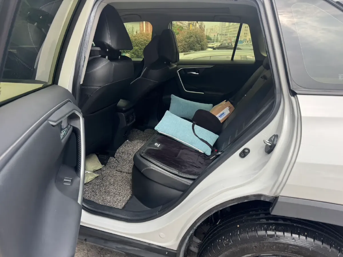 2021 Toyota RAV4 2.5L 178HP L4 E-CVT Hybrid,autocango,china used car exporter,china ev exporter,chinese used car exporter,chinese used ev exporter