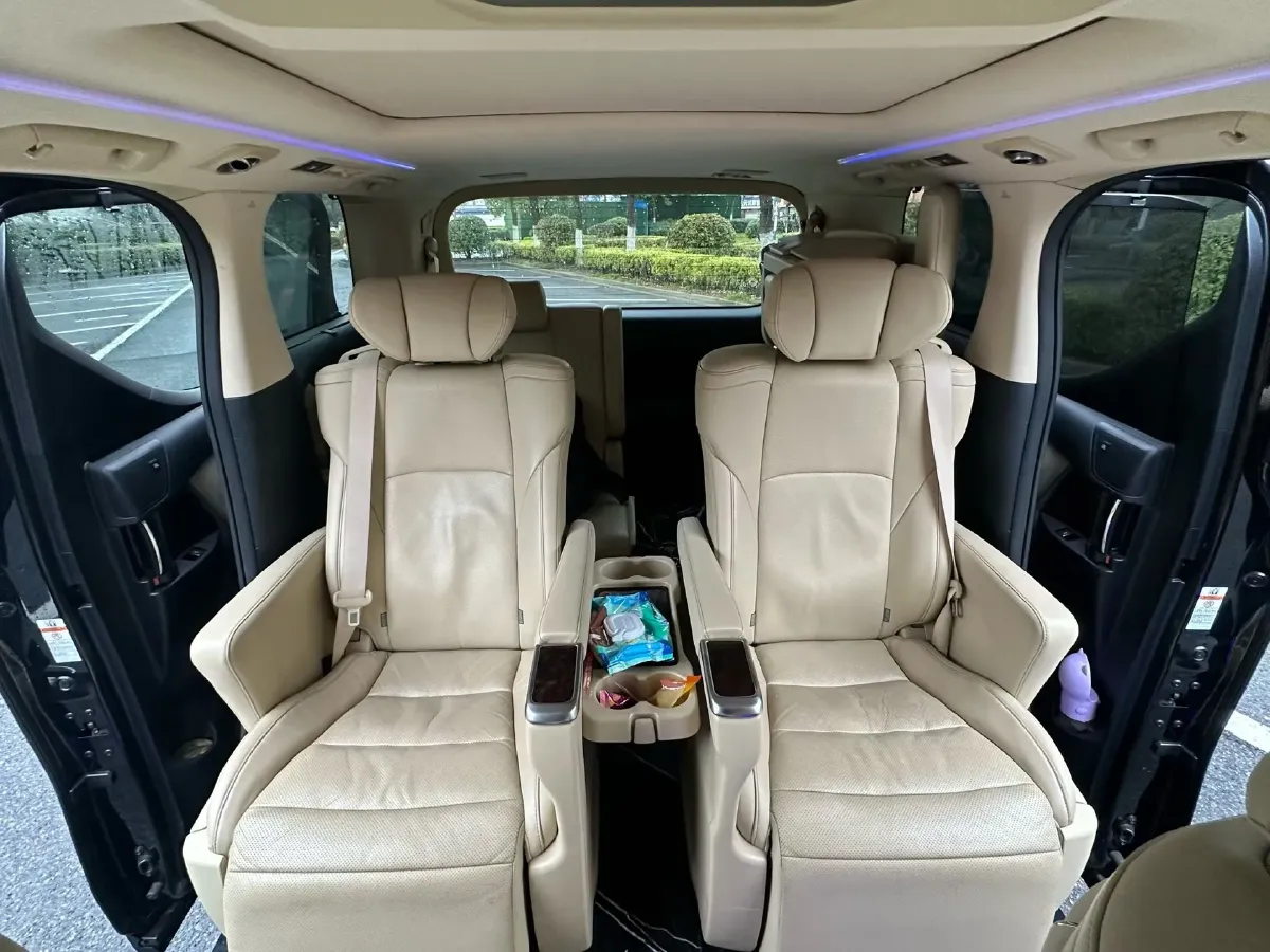 2018 Toyota Alphard 3.5L 301HP V6 8AT,autocango,china used car exporter,china ev exporter,chinese used car exporter,chinese used ev exporter