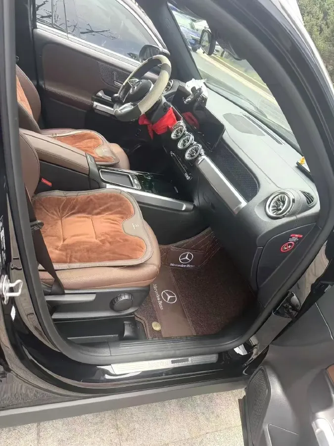 2025 Mercedes-Benz GLB Class 2.0T 190HP L4 8DCT,autocango,china used car exporter,china ev exporter,chinese used car exporter,chinese used ev exporter