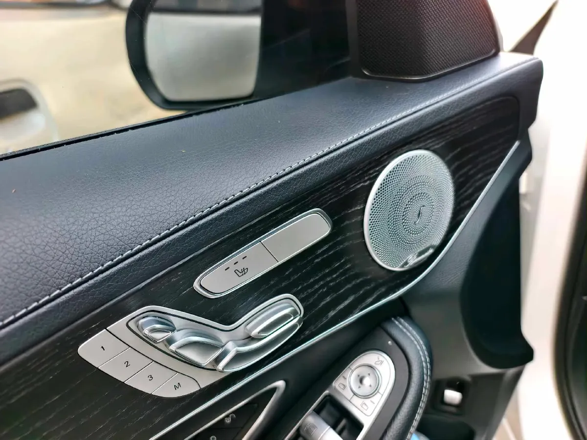 2021 Mercedes-Benz C Class 1.5T 184HP L4 9AT,autocango,china used car exporter,china ev exporter,chinese used car exporter,chinese used ev exporter