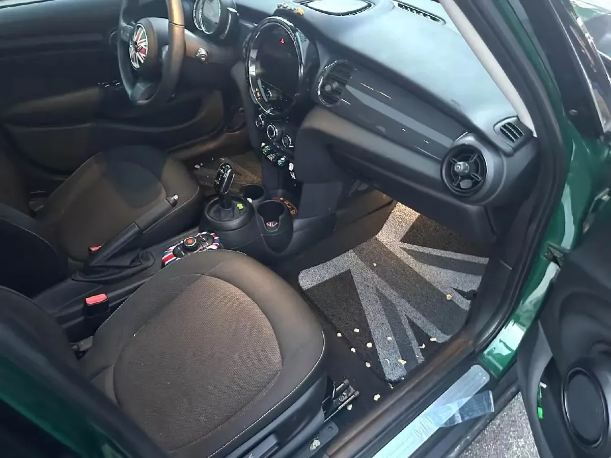 2023 MINI MINI 1.5T 102HP L3 7DCT,autocango,china used car exporter,china ev exporter,chinese used car exporter,chinese used ev exporter