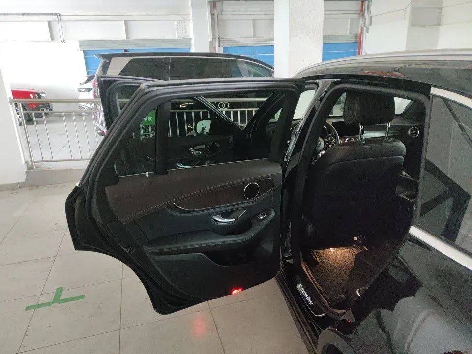 2020 Mercedes-Benz GLC Class 2.0T 197HP L4 9AT,autocango,china used car exporter,china ev exporter,chinese used car exporter,chinese used ev exporter