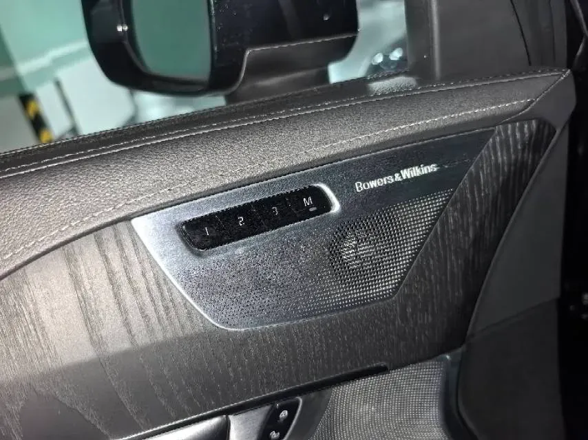 2022 Volvo XC90 2.0T 299HP L4 8AT,autocango,china used car exporter,china ev exporter,chinese used car exporter,chinese used ev exporter