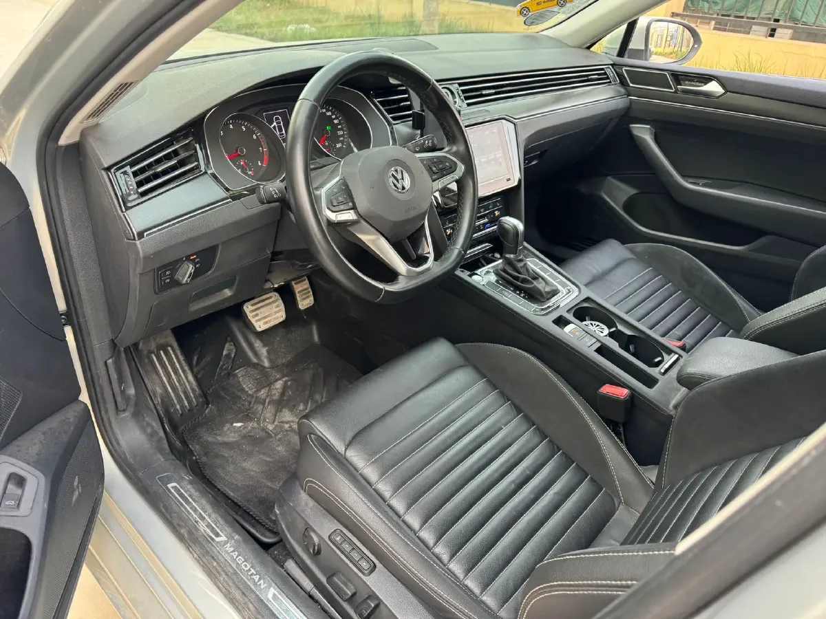 2020 Volkswagen Magotan 2.0T 186HP L4 7DCT,autocango,china used car exporter,china ev exporter,chinese used car exporter,chinese used ev exporter